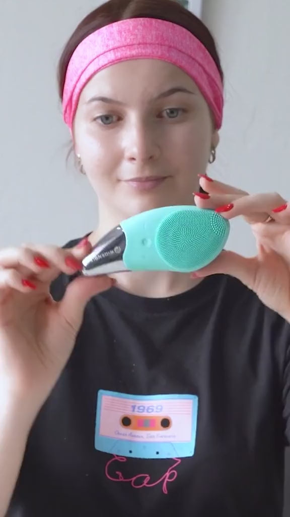 Mini Električna Četkica za Čišćenje Lica Silikonski Sonic Čistač Lica Dubinsko Čišćenje Pora Masažer za Kožu Uređaj za Čišćenje Lica